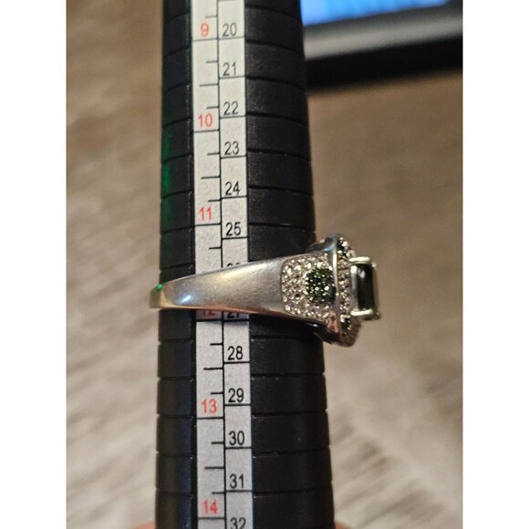 925 Emerald Ring Size 12 - 7.48g - Picture 2 of 5